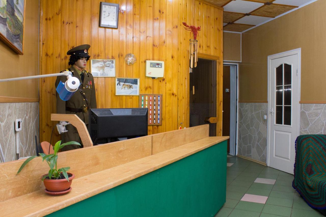 Hostel Клуб B55 Dnipro Exterior foto